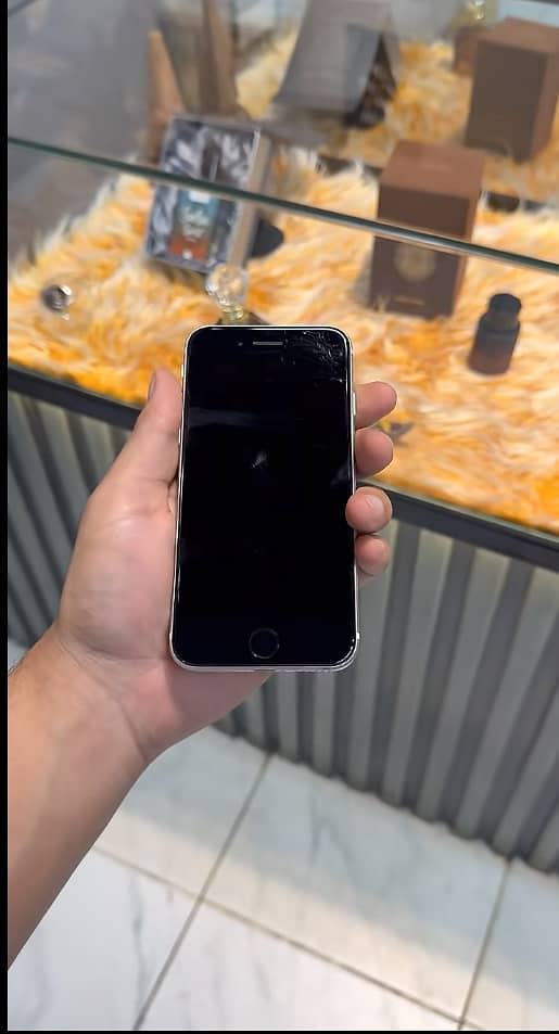 Apple iPhone SE 5