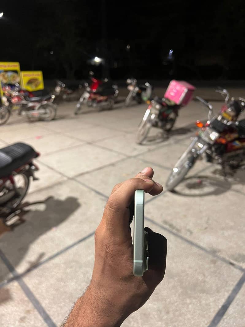 Apple iPhone 15 1