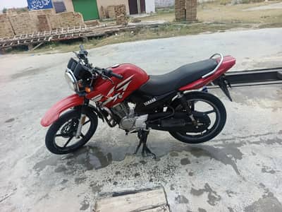 Yamaha 125g argent sell karni he