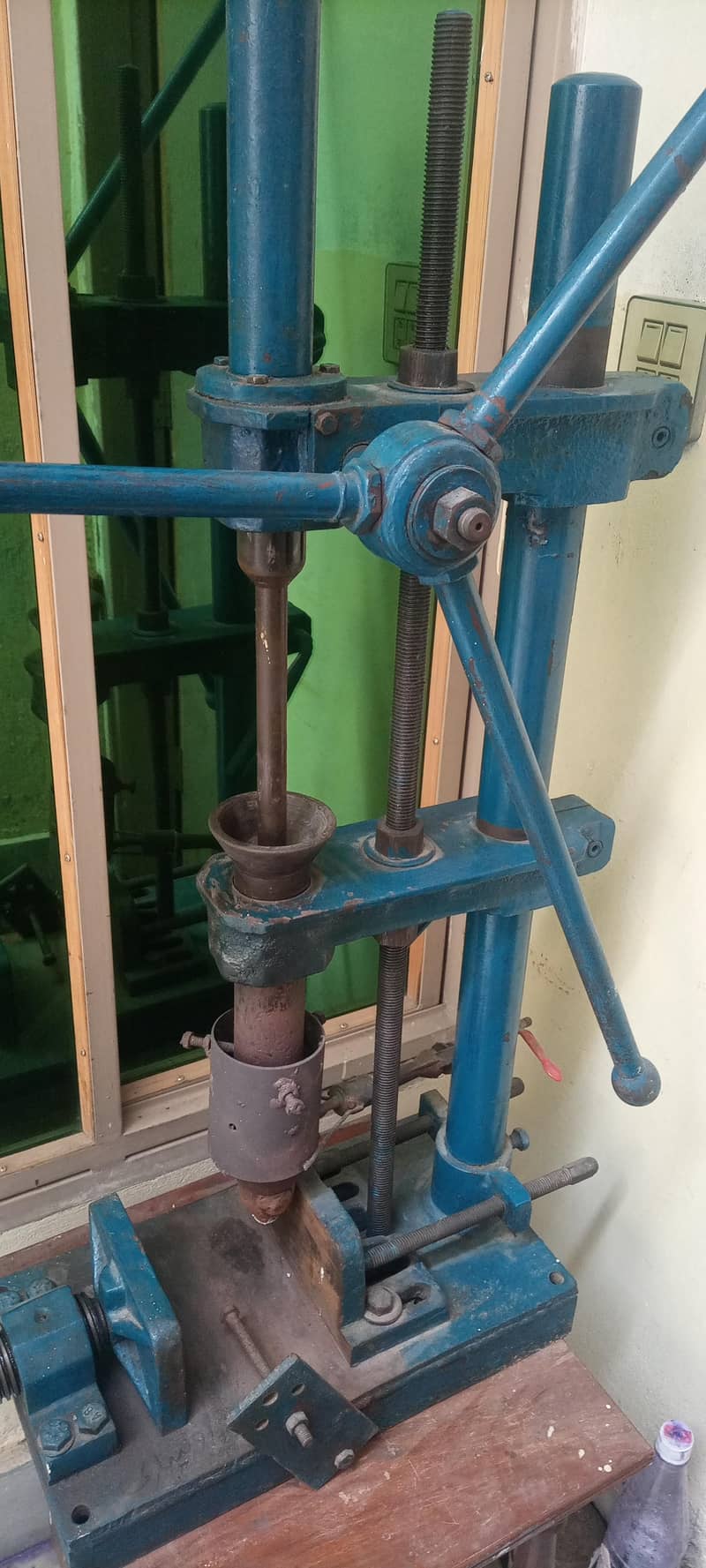 Hand Molding Data Cable machine 4