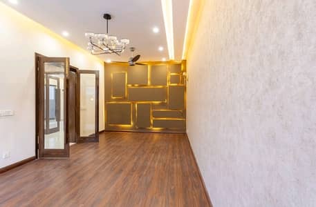 Aesthetic House Of 10 Marla For sale Is Available