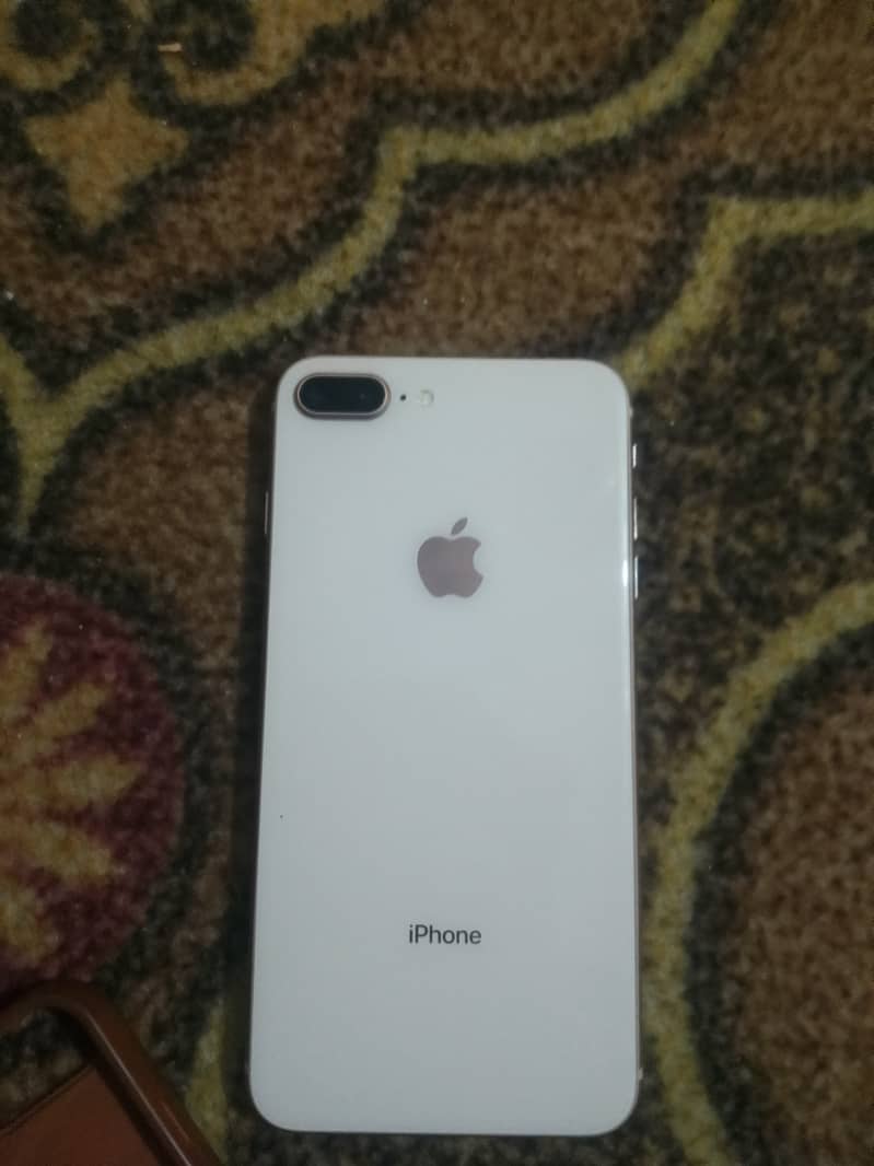 Apple iPhone 8 Plus 2