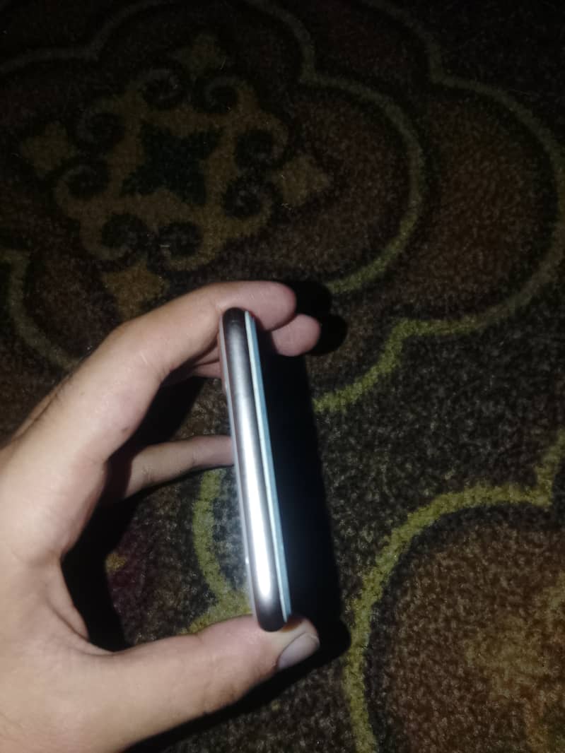 Apple iPhone 8 Plus 4