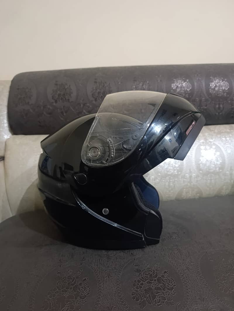 HELMETS LIKE NEW 2