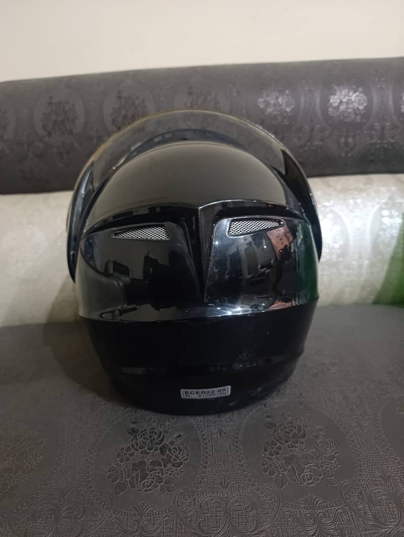 HELMETS LIKE NEW 3