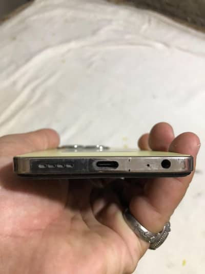 Infinix Hot 40i