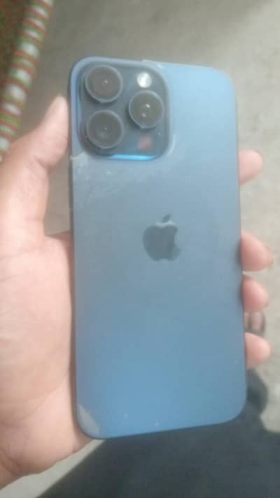 iPhone 15 Pro Max 256gb look to owner hai