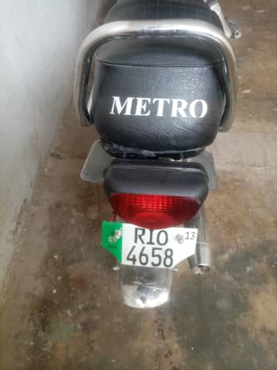 metro baike hai achi condition me hai new tair 03418889374