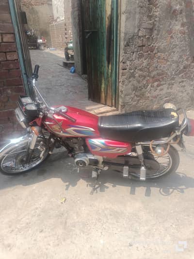 Honda 125 condition 10/10 Model 22