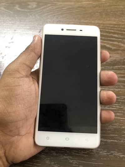 OPPO A57