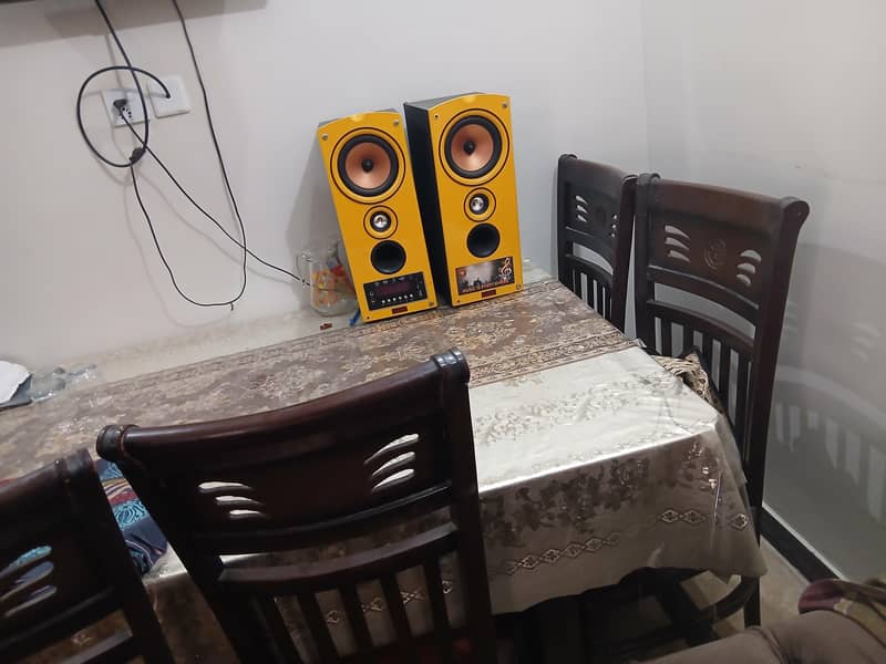 6 seater dining table 1