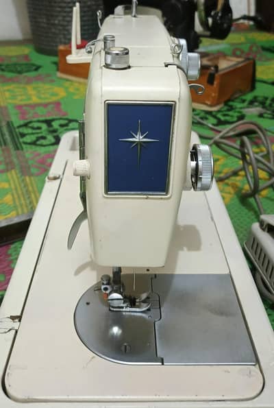 jANOME sewing machine