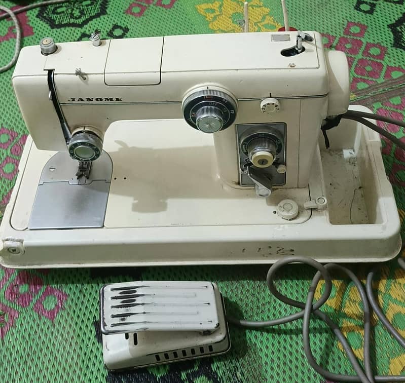 jANOME sewing machine 6