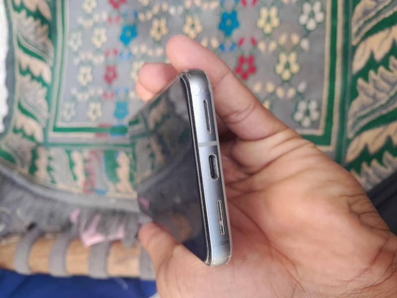 Google Pixel 8 3