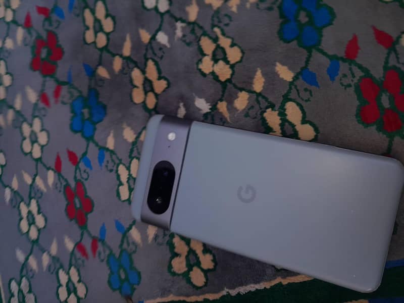 Google Pixel 8 5