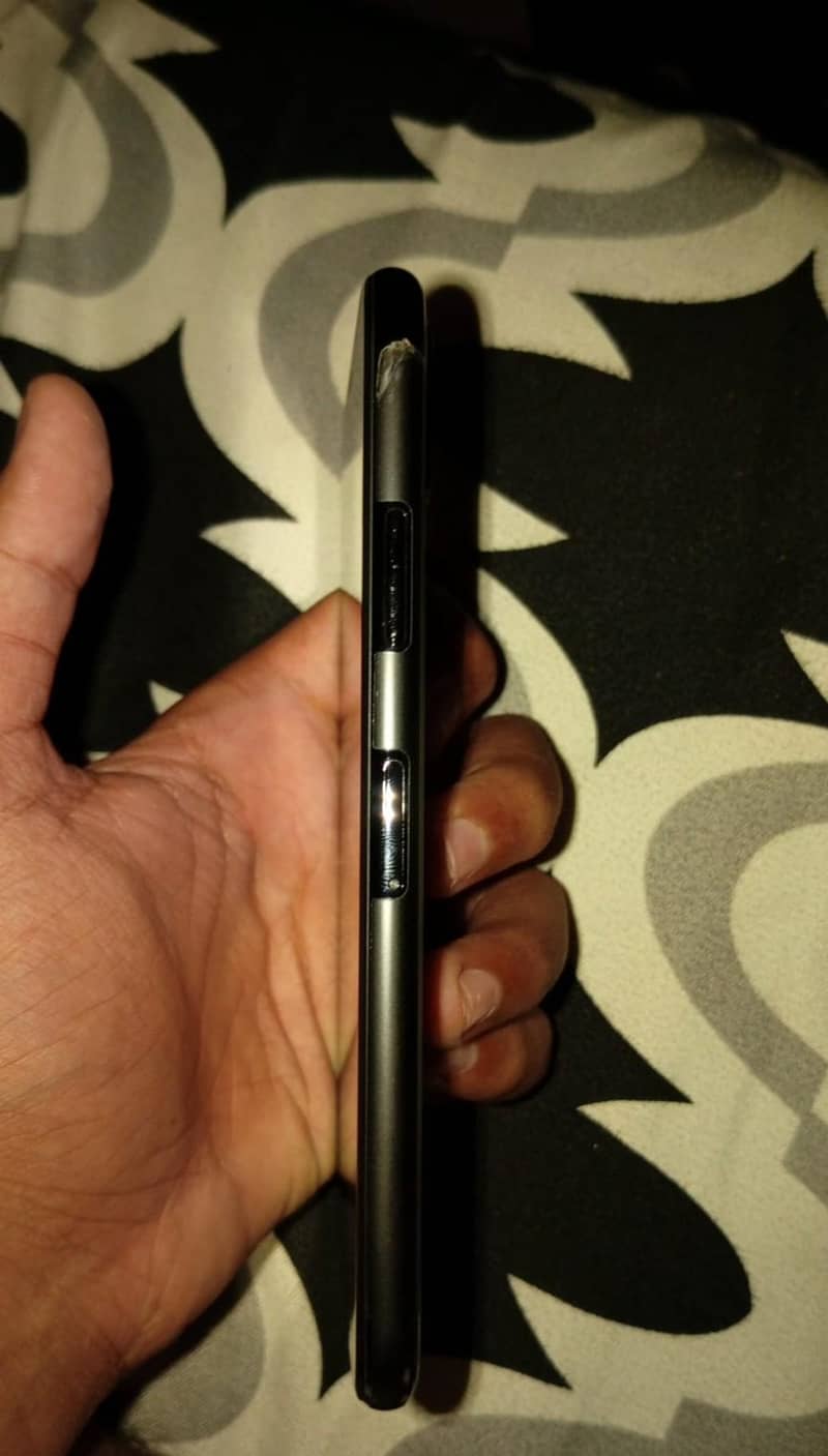 Apple iPhone X 3