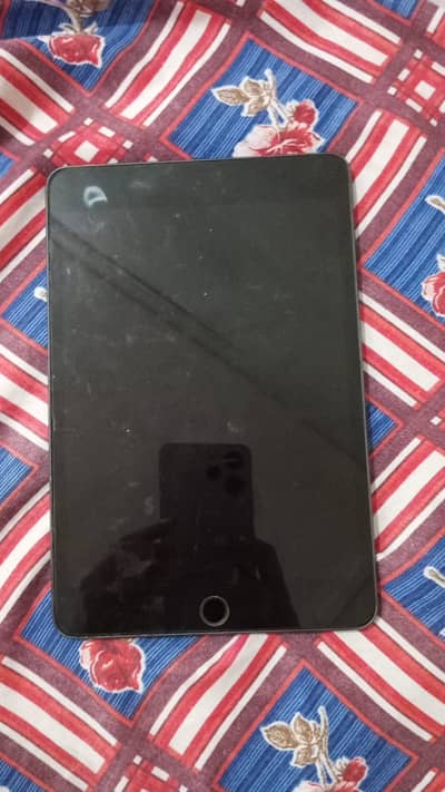 Ipad mini 5 with box