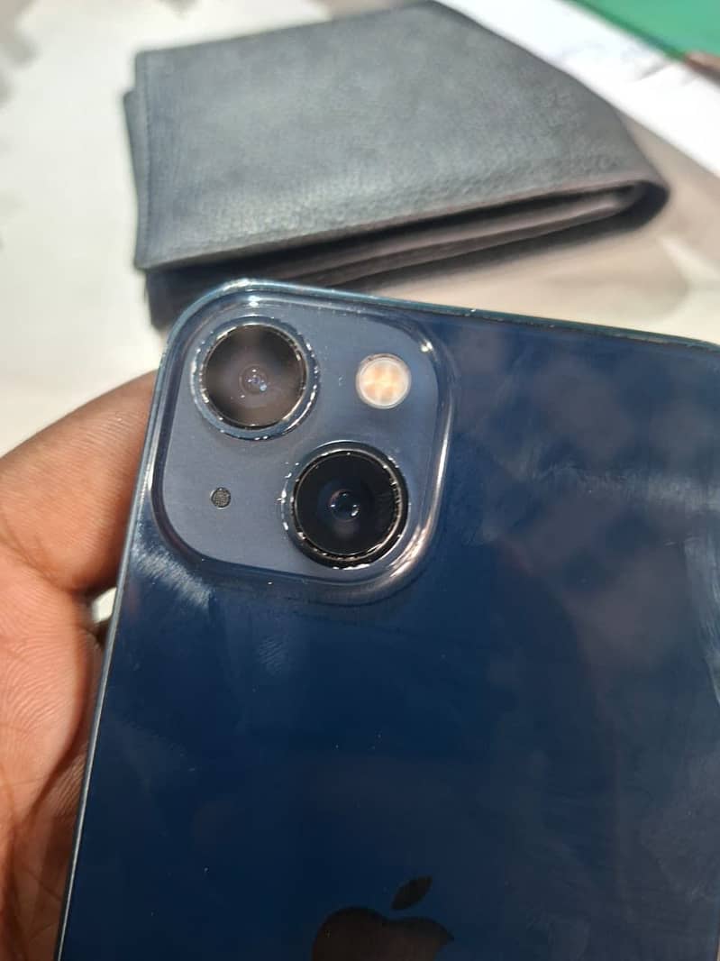 Apple iPhone 13 6