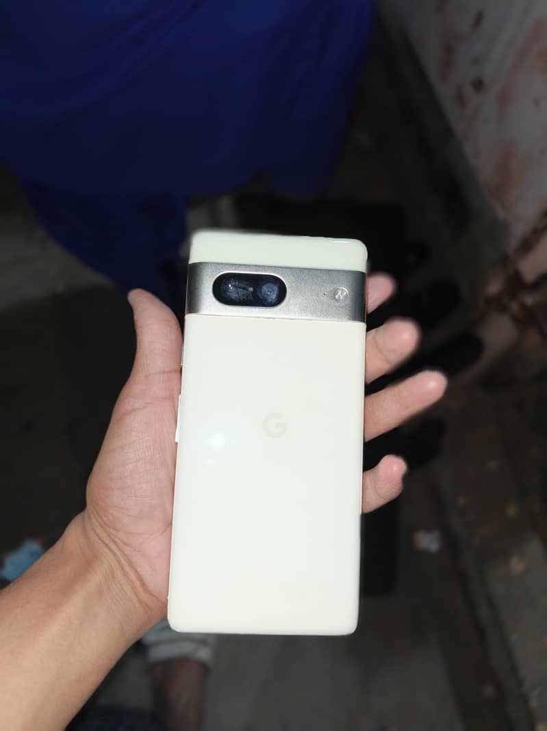 Google Pixel 7 3