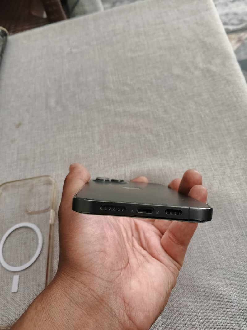 Apple iPhone 12 Pro Max 7