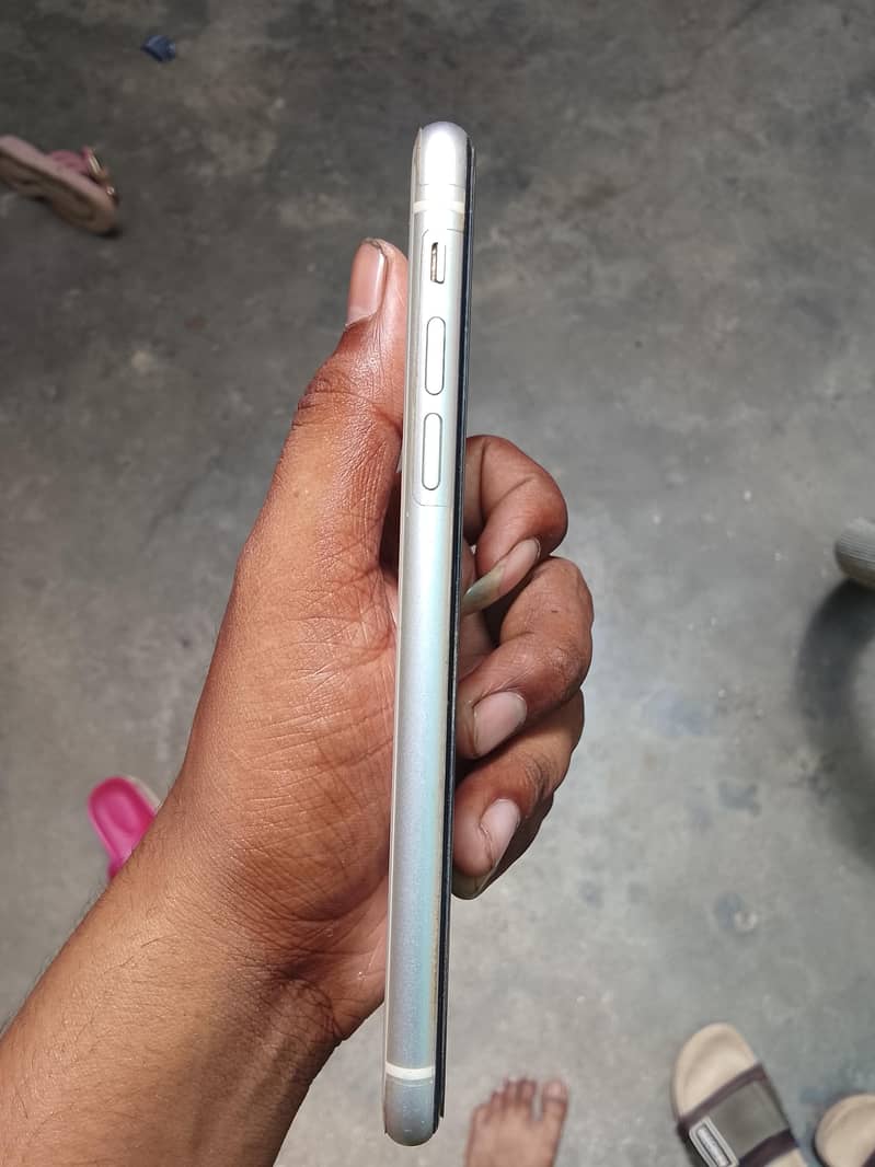 Apple iPhone 11 2