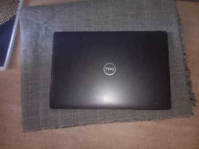 ONE HAND USED LAPTOP IN NEW CANDITION VERY GOOD FOR USED
