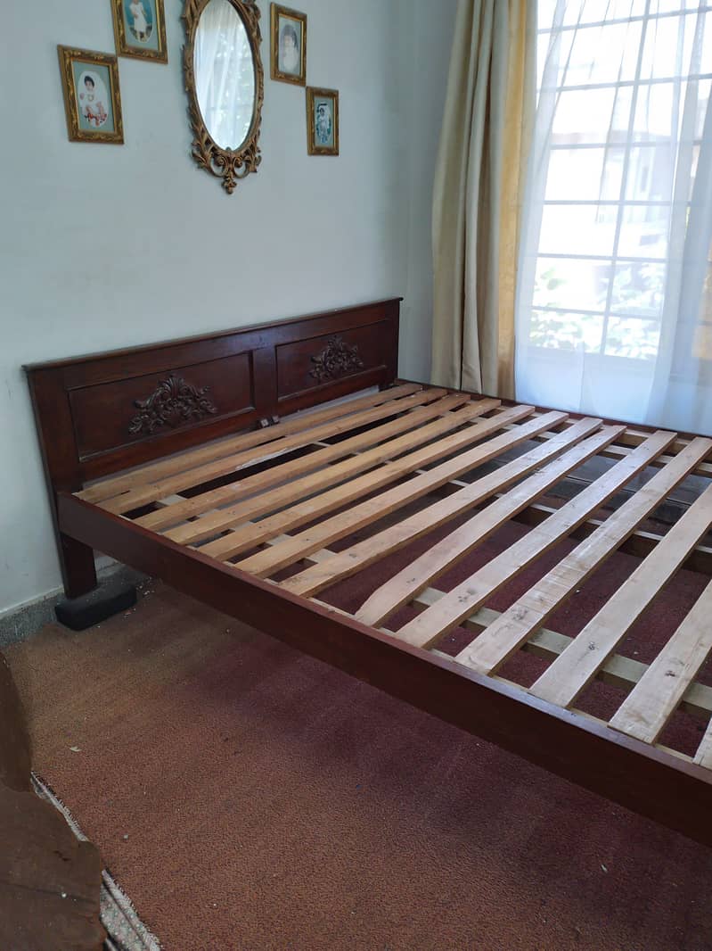 Bed king Size 0