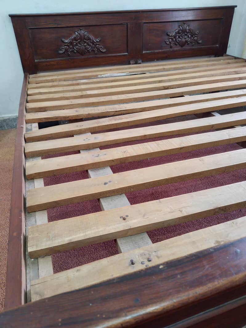 Bed king Size 1