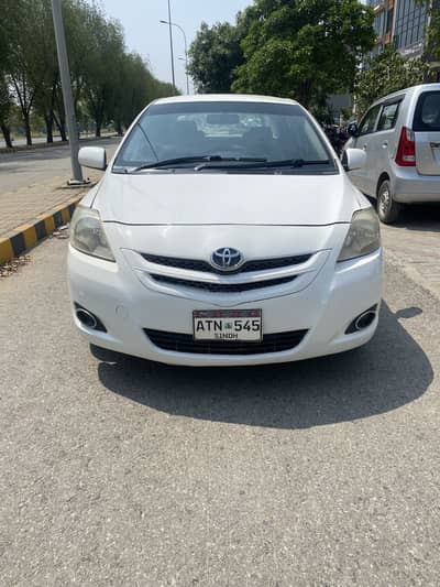 Toyota Belta 2006/10 modle white colour 10/10