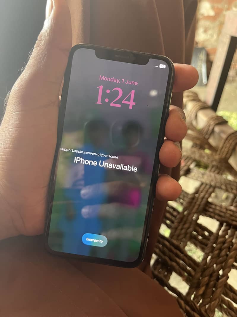 Apple iPhone X 0