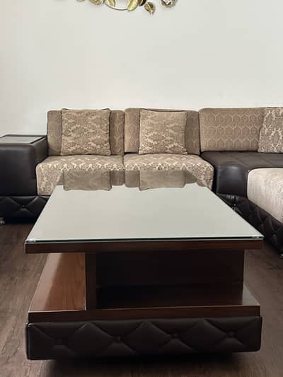 Branded furniture point drawing room table condition 10/9
