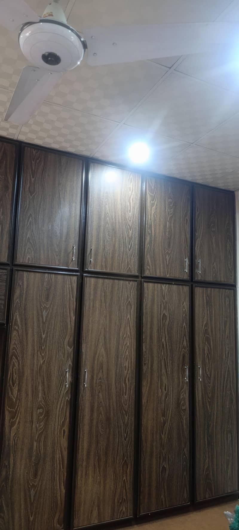 Full Wall Wardrobe 1