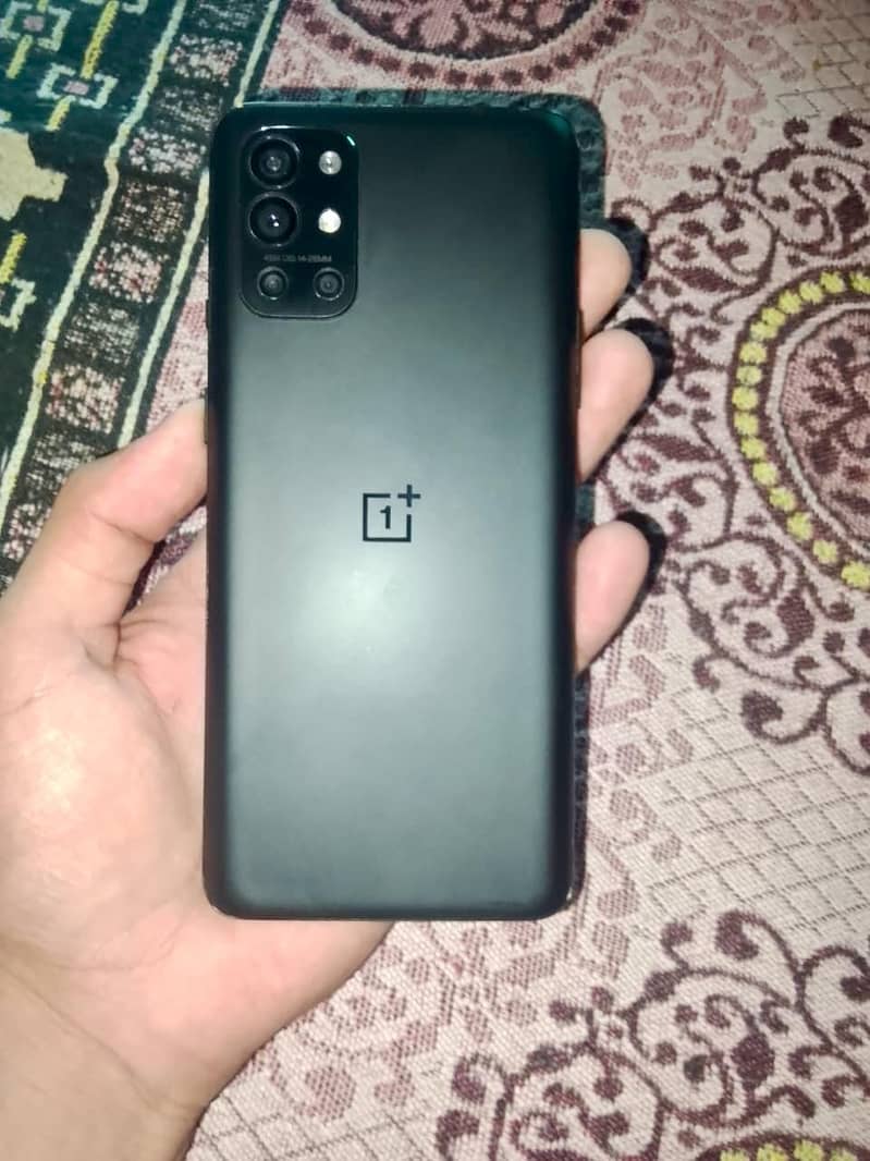 One Plus 9R 0