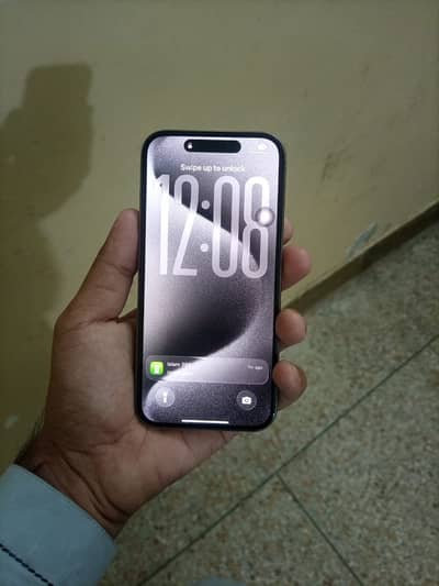 iPhone 15 Pro — Natural Titanium |Factory Unlocked| 256GB | Z/A Model