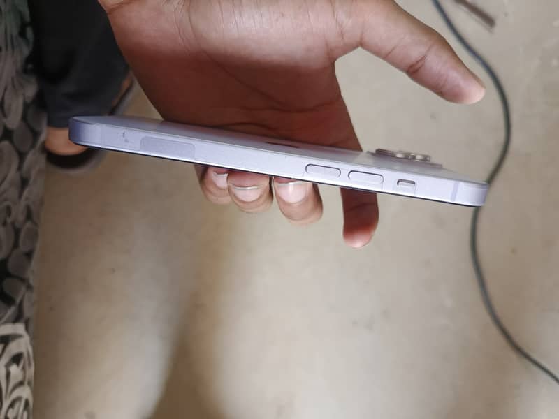 Apple iPhone 14 1