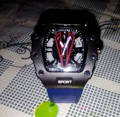 Men's Black Sports Watch with Silicone Strap – Great Condition