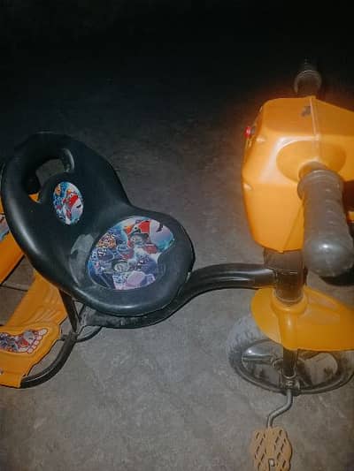 Kids Cycle 3 wheels Double seat for sale