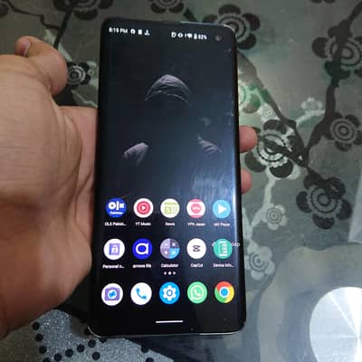 Arrows F-51A (8GB RAM / 128GB ROM)