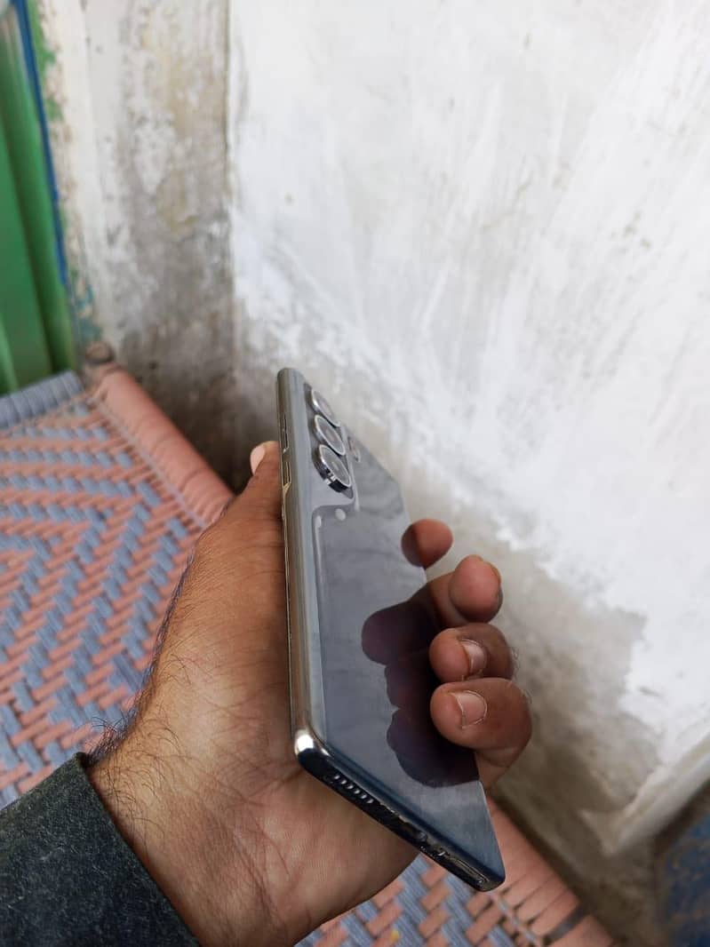 Tecno CAMON 40 Pro 4