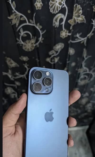 I phone 15 pro max jv new condition
