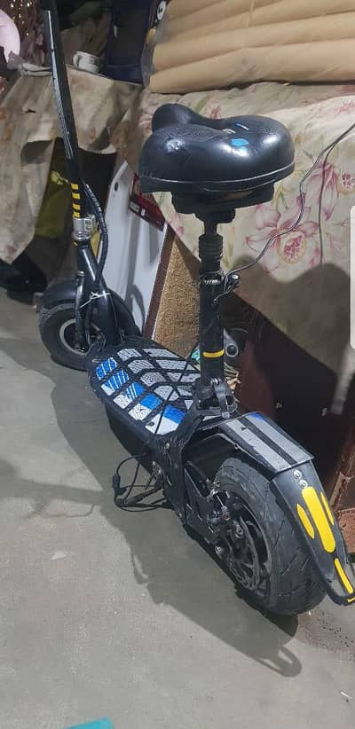 This is 36 v powerful scooty speed 40+