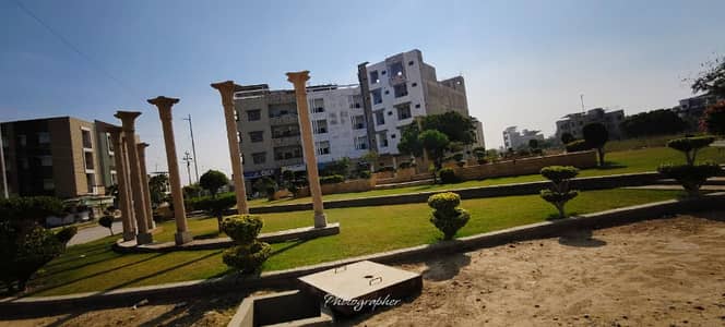 Two Bed Lounge 600 Sq Ft Second Floor with attach bath