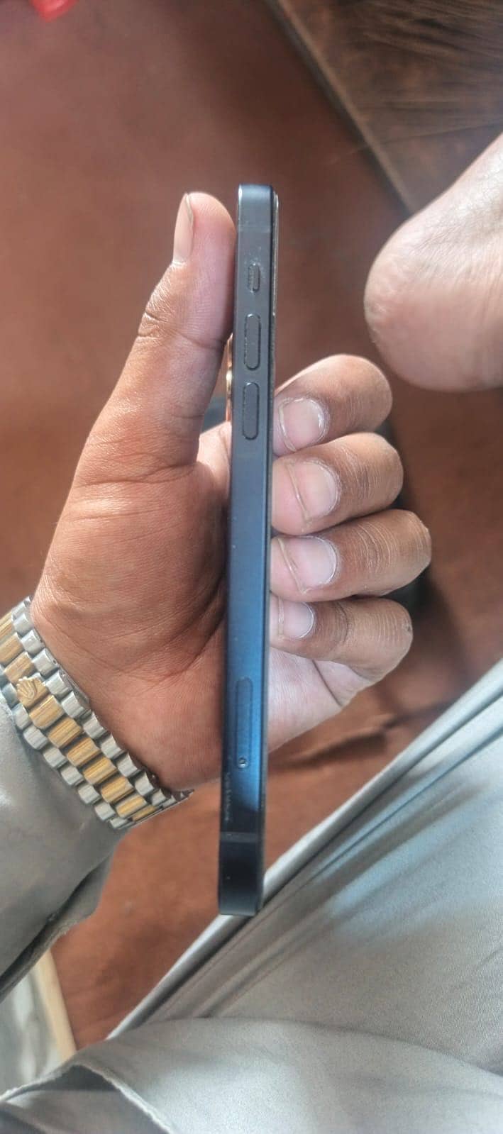 Apple iPhone 12 6