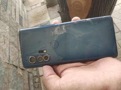 MoTo Edge PlUS good condition only back Crack