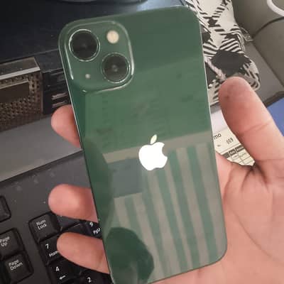 Apple iPhone 13