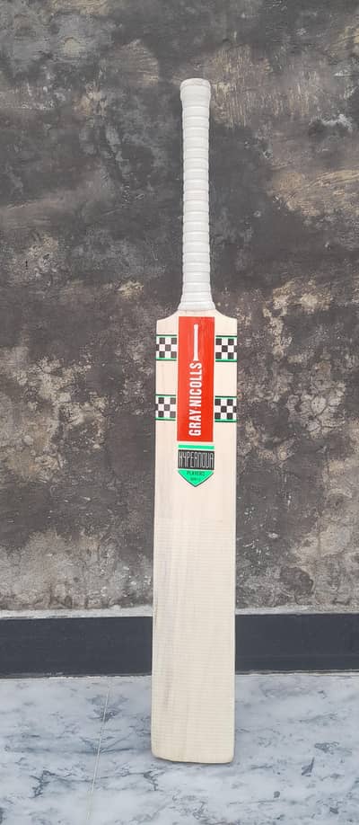 Gray niccols hard cricket bat