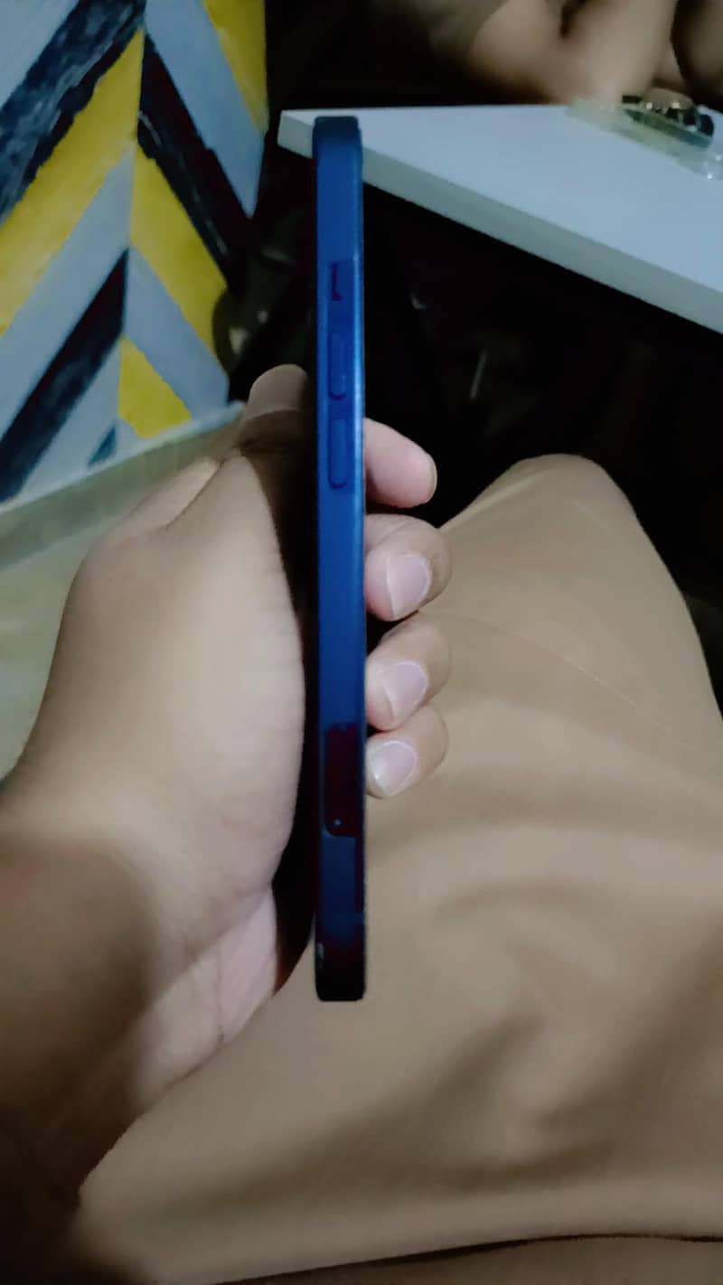 Apple iPhone 13 1