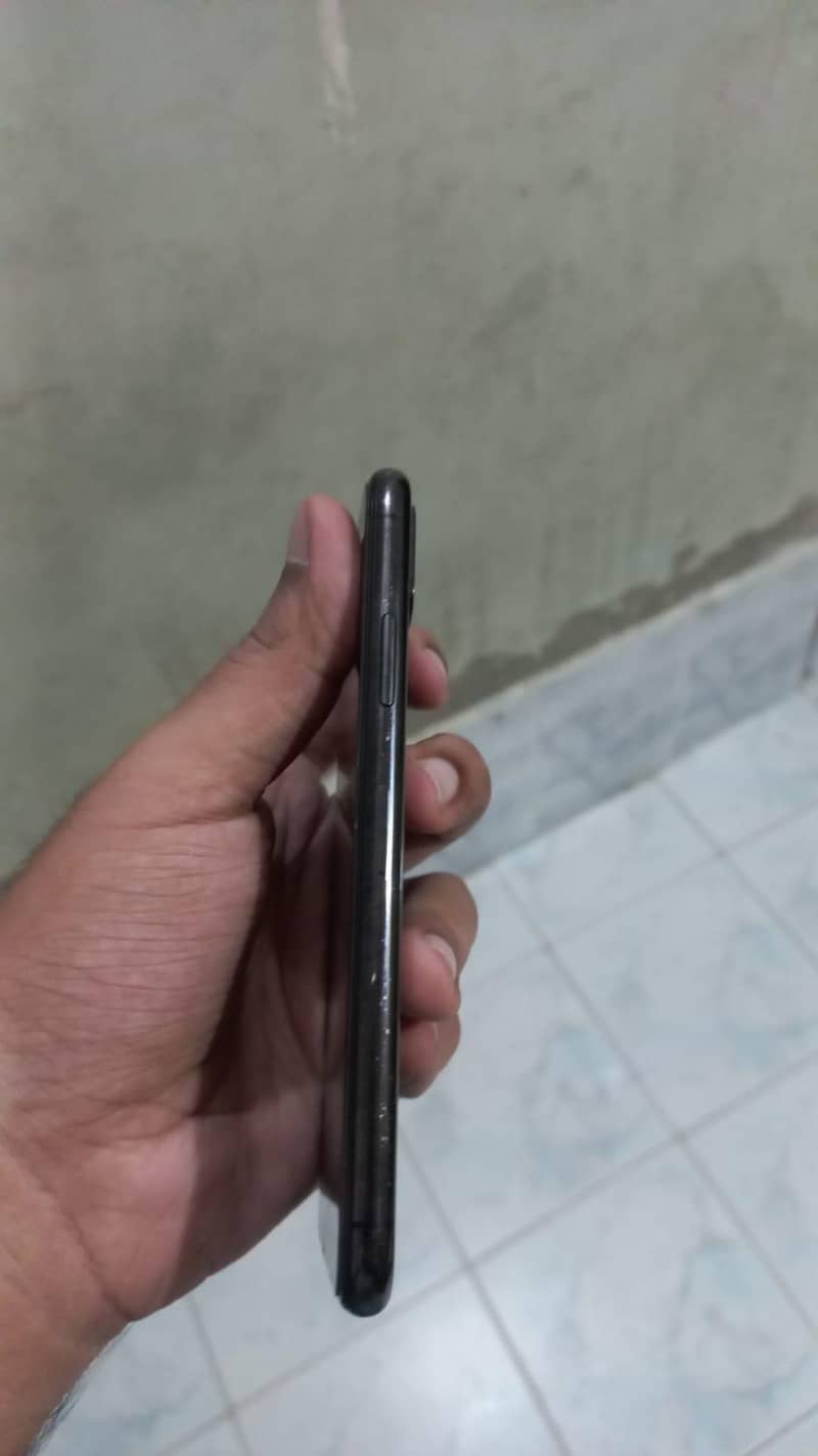 Apple iPhone X 1