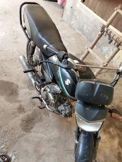 Suzuki bike Raider