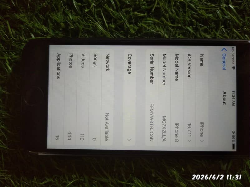 Apple iPhone 8 3